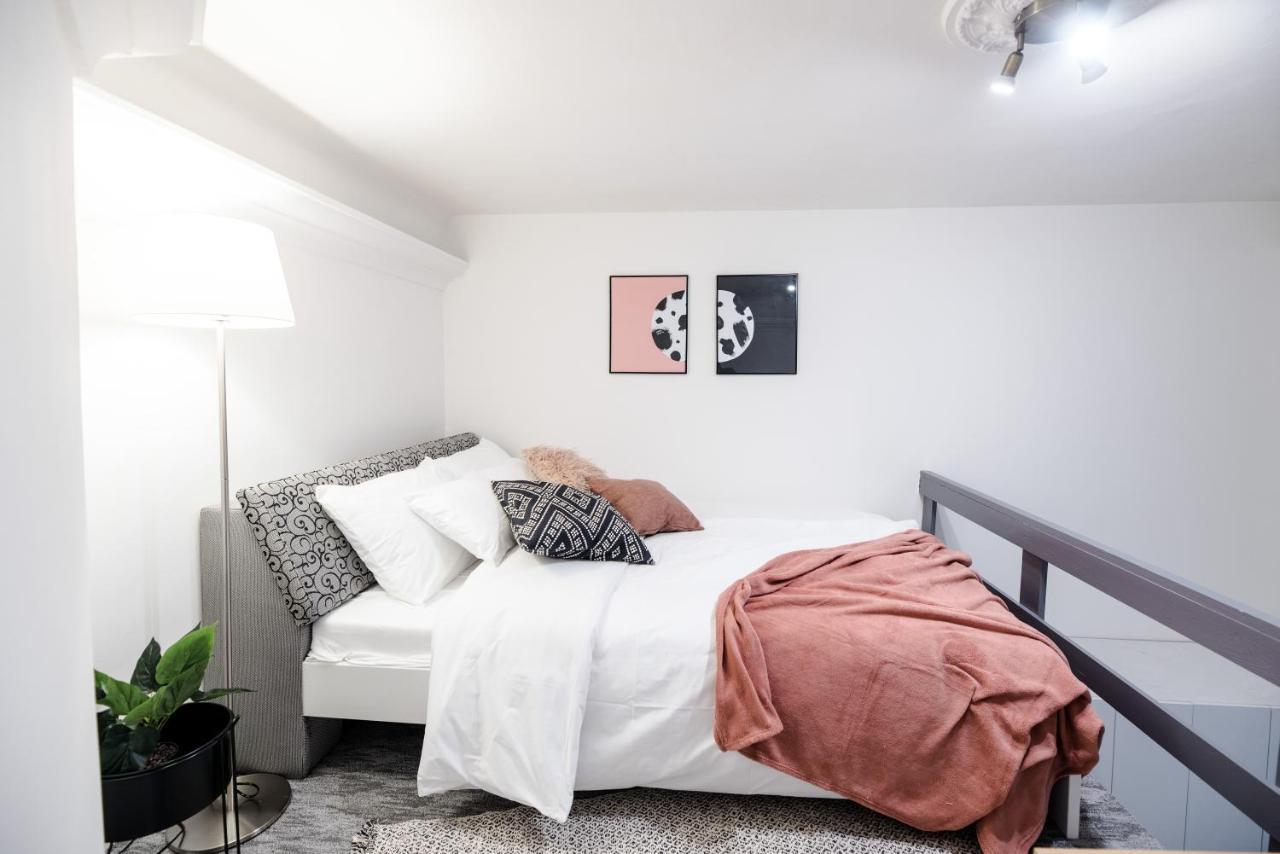 Rainbow Dream Apartment บูดาเปสต์ ภายนอก รูปภาพ