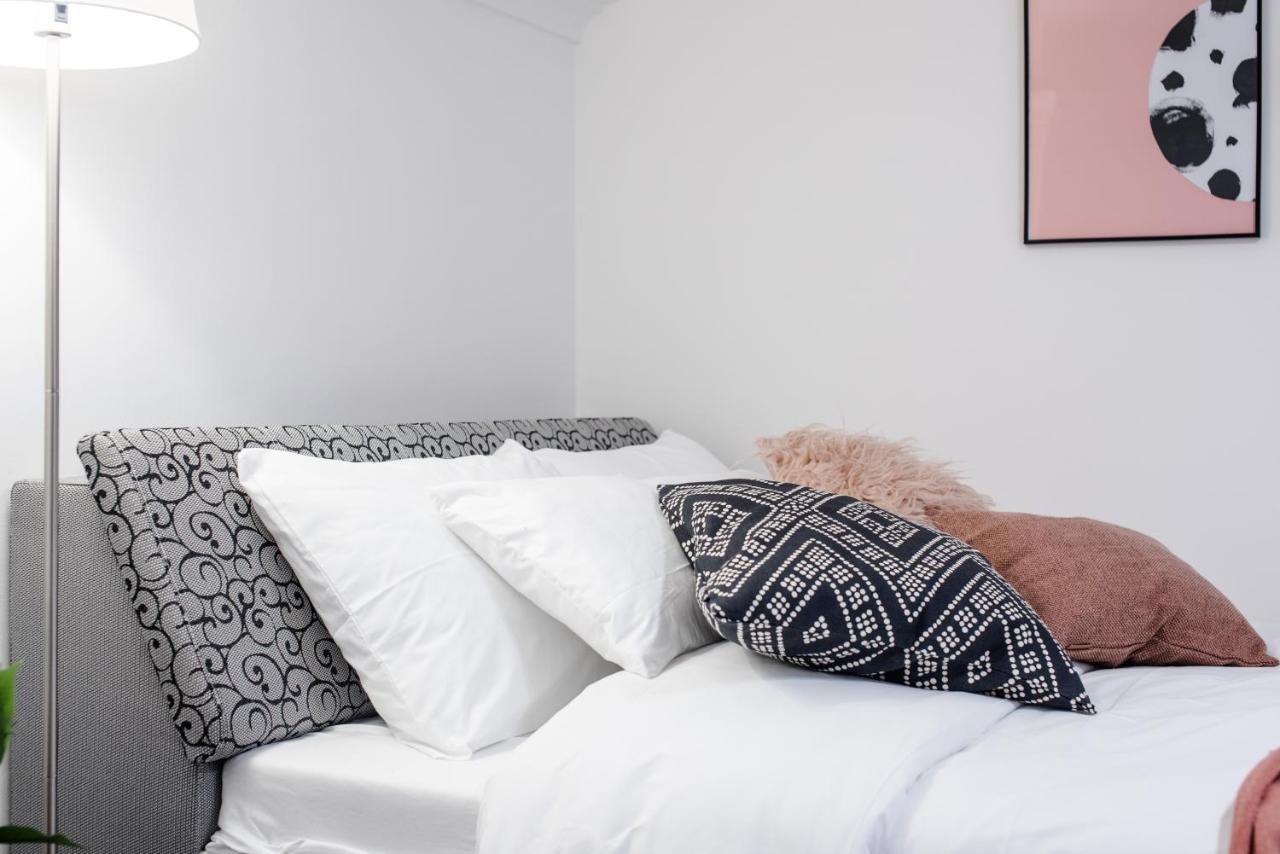 Rainbow Dream Apartment บูดาเปสต์ ภายนอก รูปภาพ